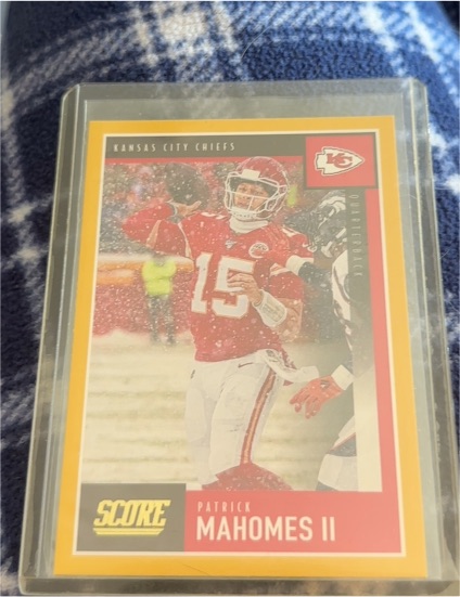 2020 Panini Score #136 Patrick Mahomes II — front