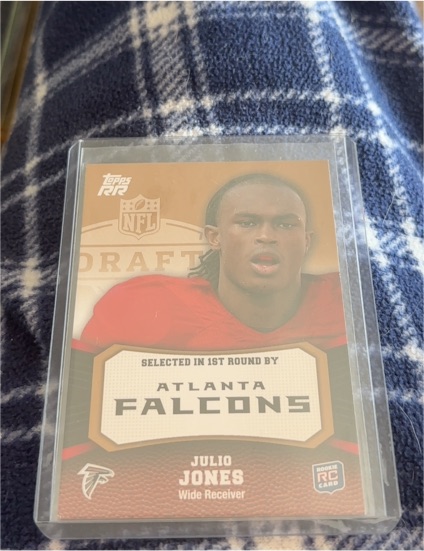 2011 Topps Rising Rookies #109 Julio Jones — front