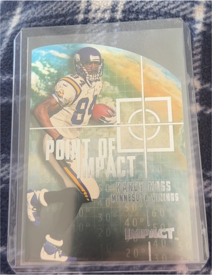 2000 Skybox Impact #9 PI Randy Moss — front