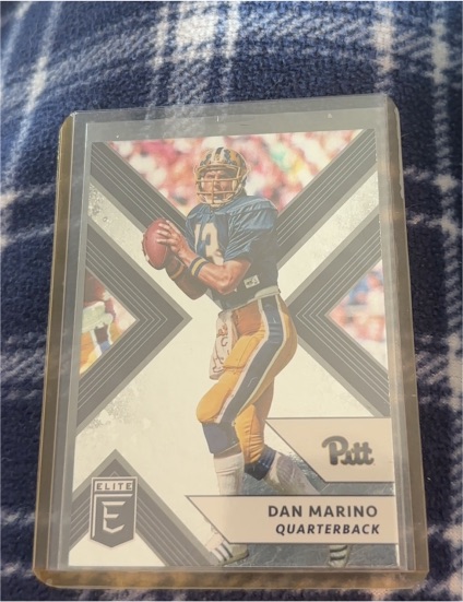 2018 Panini Elite Draft Picks #26 Dan Marino — front