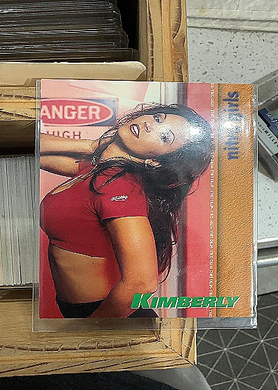 1998 Topps WCW/nWo #60 Kimberly — front