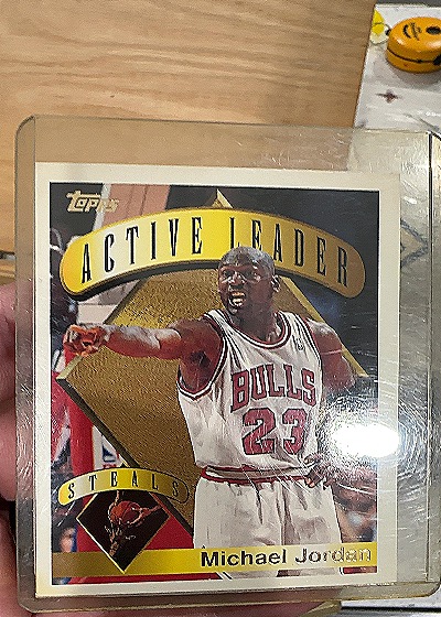 1995 Topps #4 Michael Jordan Active Leader Steals — front