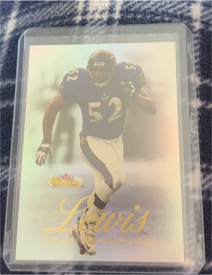 2000 Fleer Showcase #36 Ray Lewis — front