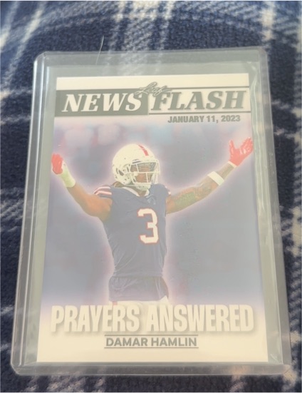 2023 Leaf News Flash #NF-DH1 Damar Hamlin — front