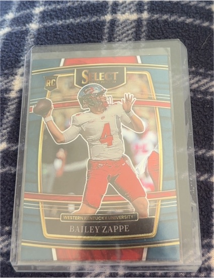 2022 Panini Select Draft Picks #10 Bailey Zappe Rookie Card — front