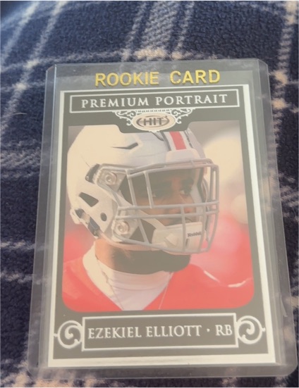 2016 Sage Hit Premium Portrait #PP-12 Ezekiel Elliott — front