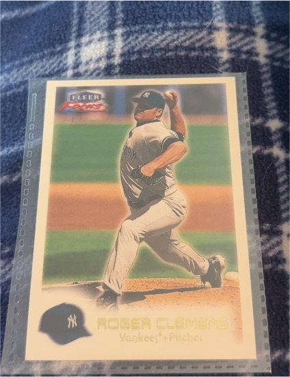 2000 Fleer Focus #144 Roger Clemens — front