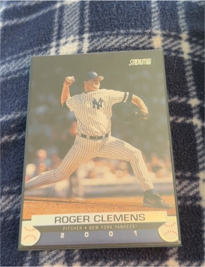 2001 Topps Stadium Club Roger Clemens — front