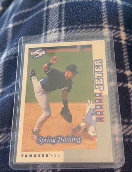 1998 Score Rookie & Traded #RT262 Derek Jeter Spring Training — front