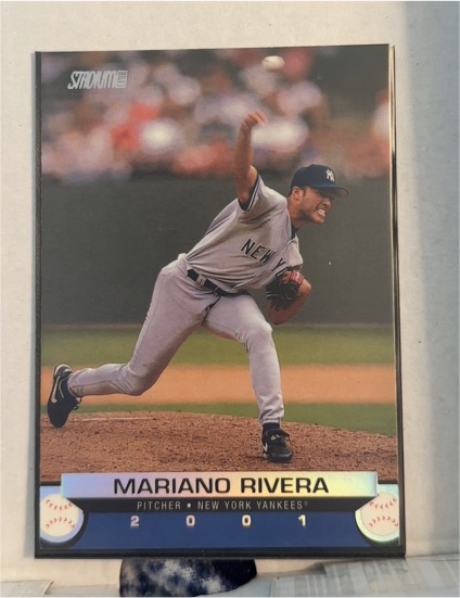 2001 Topps Stadium Club #76 Mariano Rivera — front