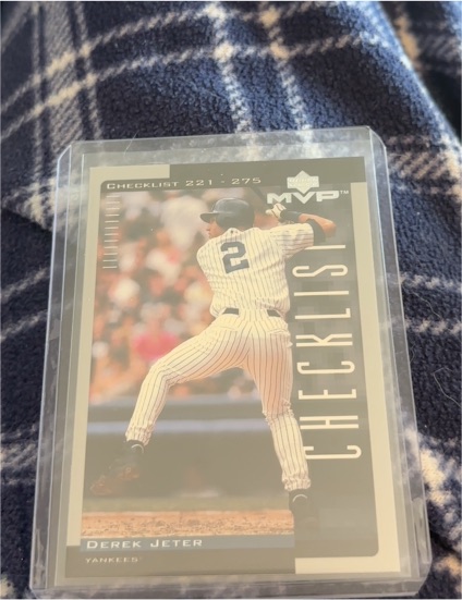 2001 Upper Deck MVP #329 Derek Jeter — front