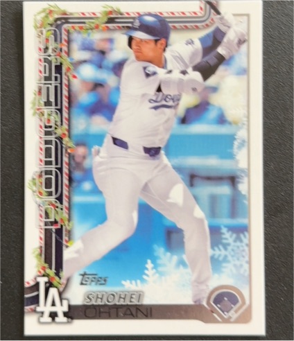 2025 Topps Holiday #H200 Shohei Ohtani — front