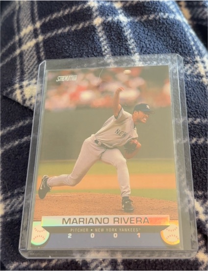 2001 Stadium Club #76 Mariano Rivera — front