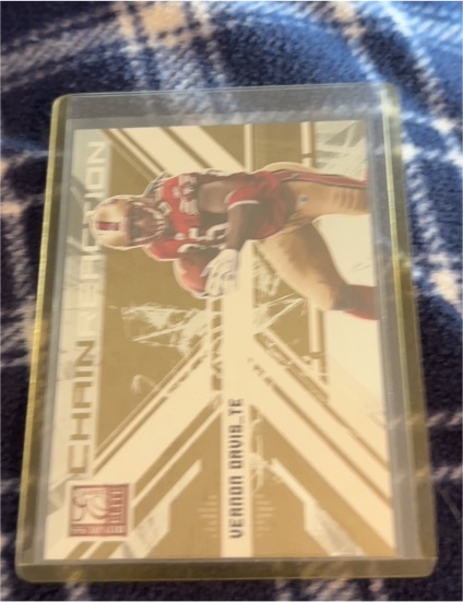 2009 Donruss Elite Chain Reaction #3 Vernon Davis — front