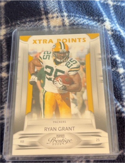 2009 Playoff Prestige Xtra Points Green #25 Ryan Grant — front