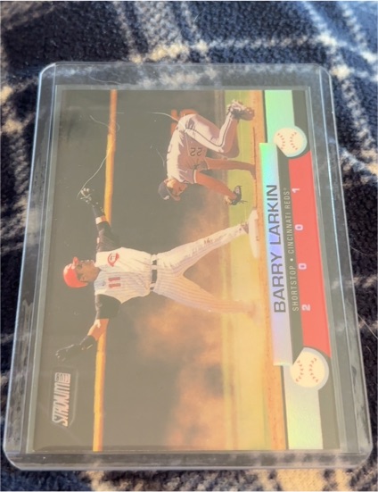 2001 Topps Stadium Club #7 Barry Larkin — front