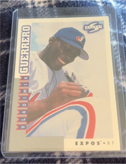 1998 Score Rookie & Traded #RT37 Vladimir Guerrero — front