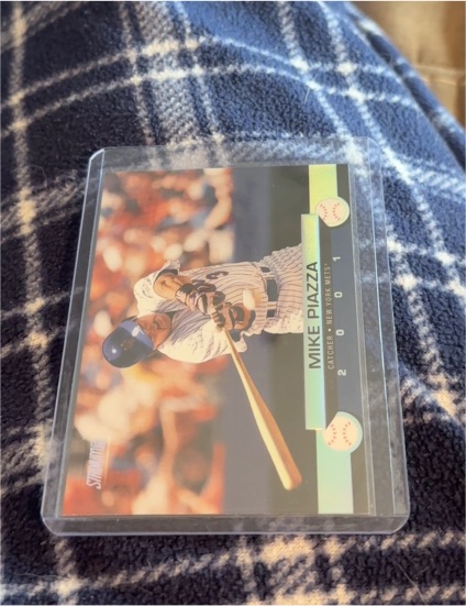 2001 Topps Stadium Club #150 Mike Piazza — front