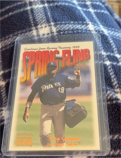 1999 SkyBox Premium #277 Tony Gwynn — front