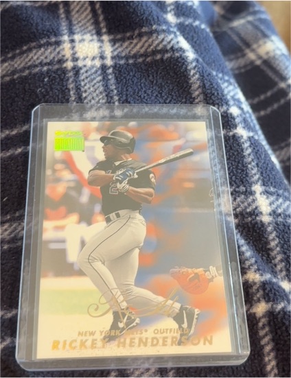 1999 SkyBox Premium #182 Rickey Henderson — front