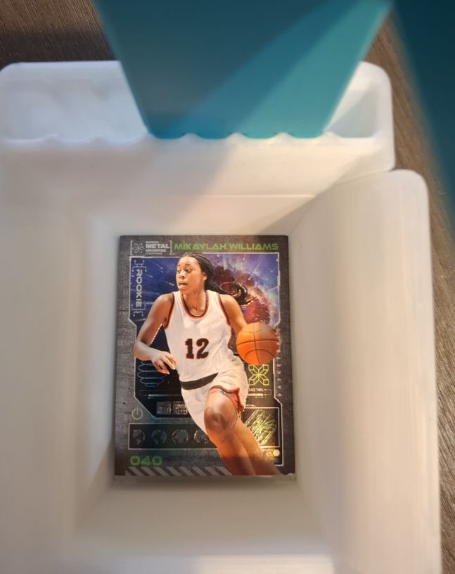 2023 Panini Metal #040 Mikaylah Williams — front