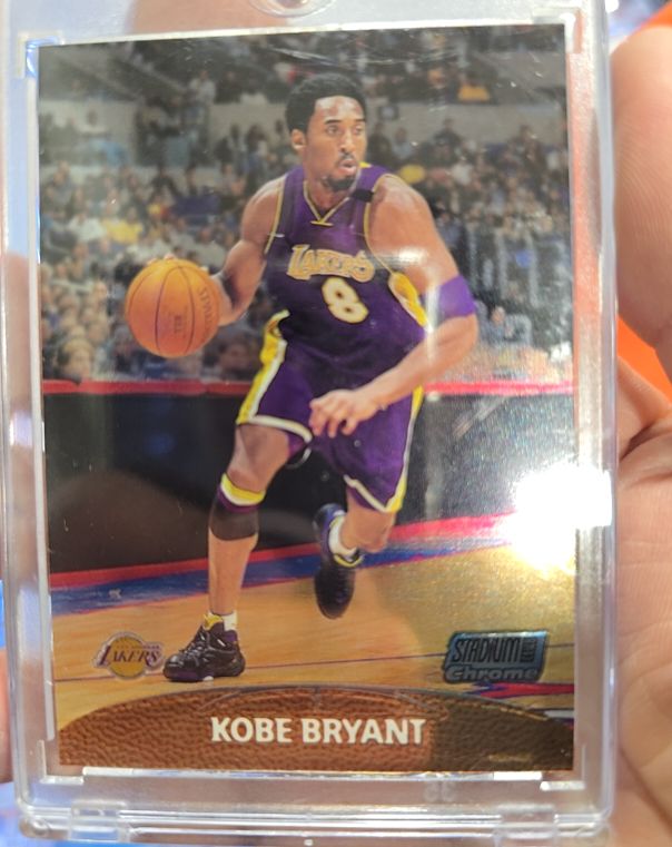 2000 Topps Stadium Club Chrome #87 Kobe Bryant — front