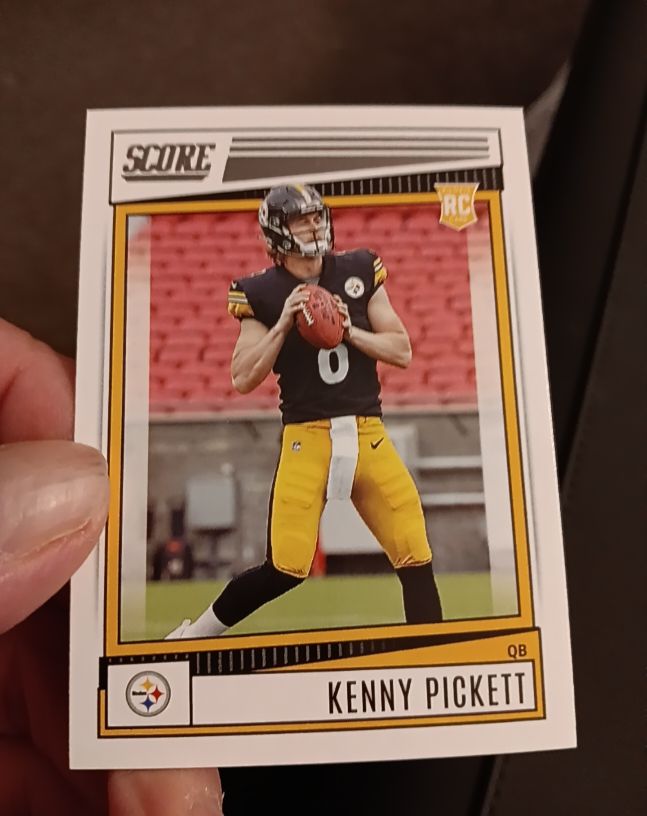 2022 Panini Score #301 Kenny Pickett — front