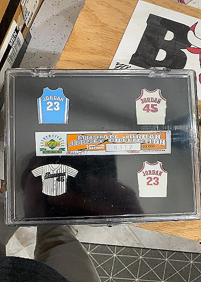2000 Upper Deck Michael Jordan Jersey Collection 4 Pin Set — front