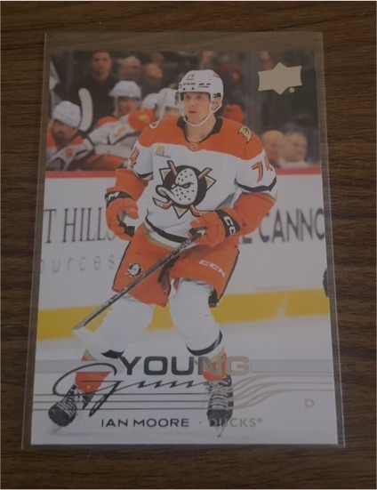 2025-26 Upper Deck Series 1 Young Guns #232 Ian Moore — front