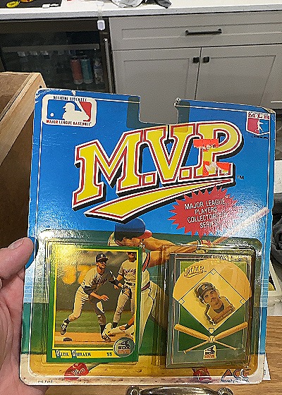 1990 Score MVP #55 Ozzie Guillen — front