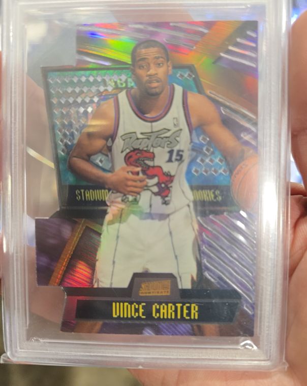 1998 Topps Stadium Club Triumvirate Luminous #T16C Vince Carter Rookie — front
