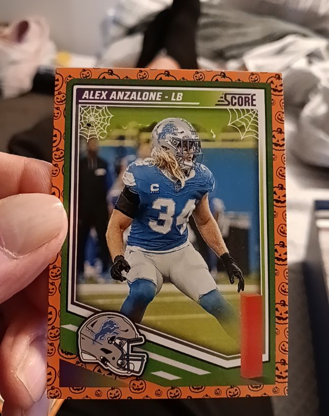 2025 Panini Score A Treat #92 Alex Anzalone — front