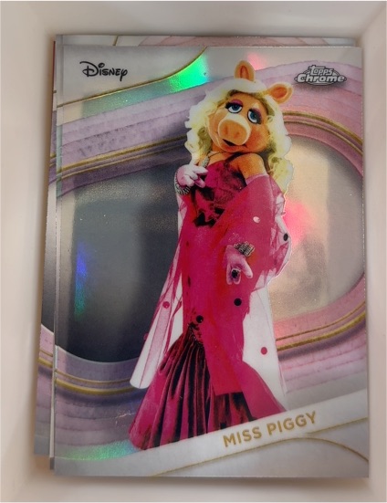 2025 Topps Chrome Disney #123 Miss Piggy — front