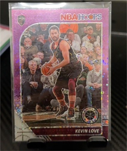 2019-20 Panini NBA Hoops Premium Stock #32 Kevin Love — front