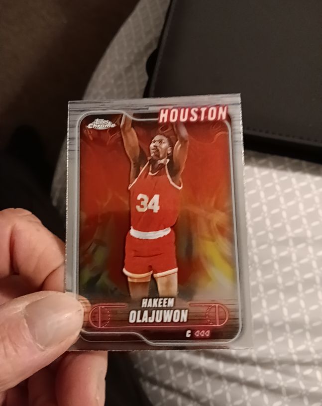 2024-25 Topps Chrome #115 Hakeem Olajuwon — front