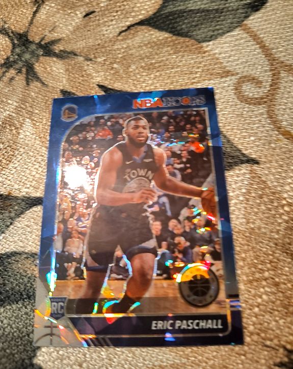 2019-20 Panini NBA Hoops Premium Stock #230 Eric Paschall — front