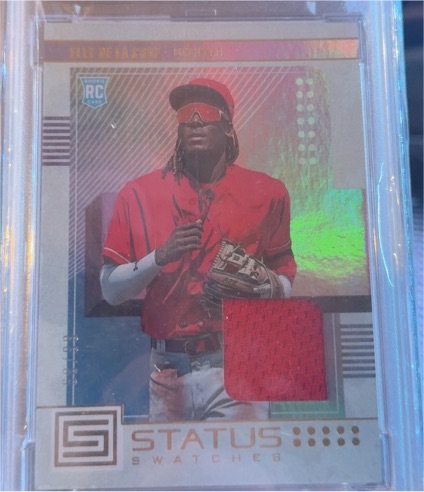 2023 Panini Chronicles Status Swatches #SS-ED Elly De La Cruz — front