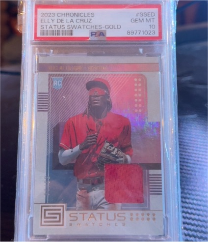2023 Panini Chronicles #SS-ED Elly De La Cruz Status Swatches-Gold — front