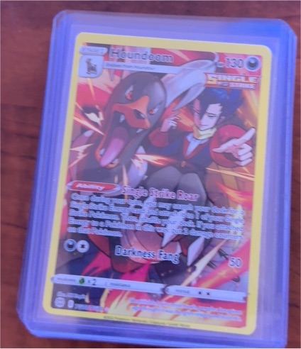 2022 Pokémon Brilliant Stars Trainer Gallery #TG10/TG30 Houndoom — front