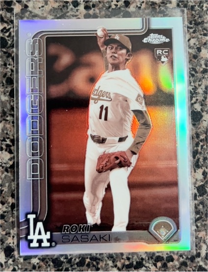 2025 Topps Chrome #217 Roki Sasaki — front