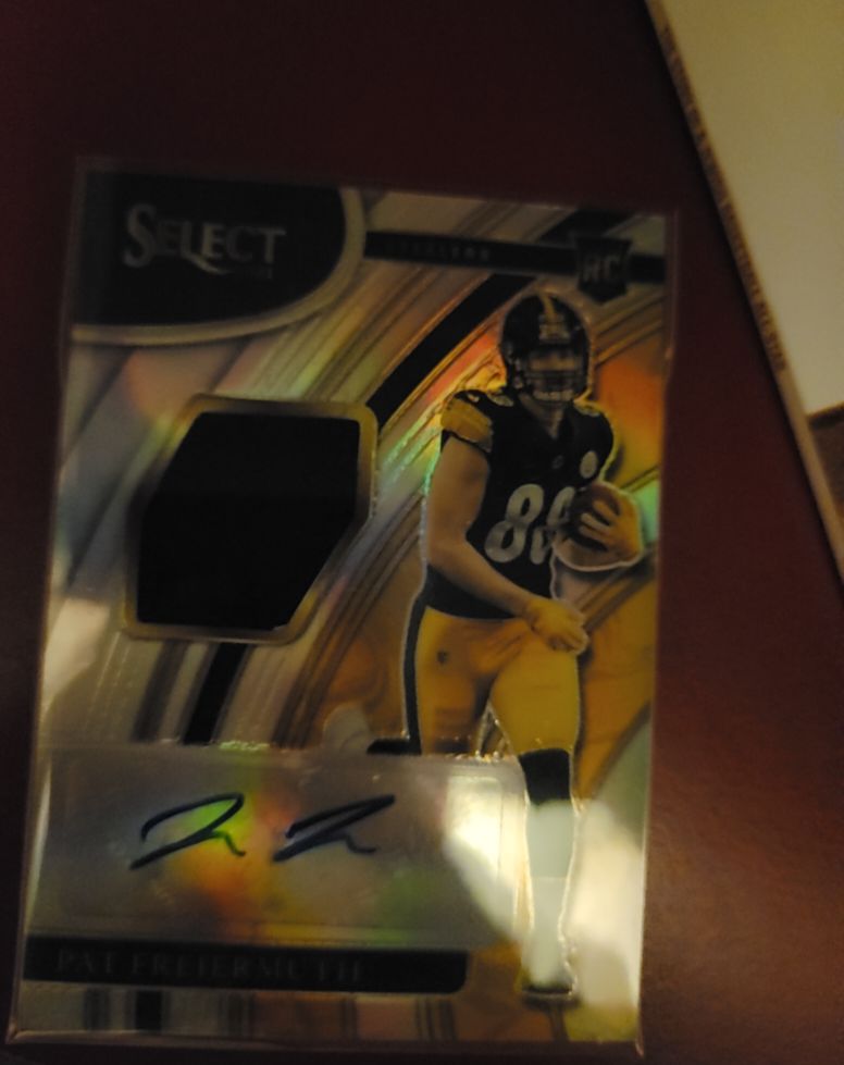 2021 Panini Select Football Rookie Relic Auto #RSM-PFR Pat Freiermuth — front
