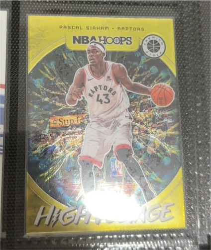 2019-20 Panini NBA Hoops #16 Pascal Siakam High Voltage — front
