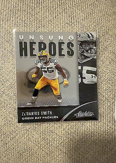 2020 Panini Absolute Unsung Heroes #UH-ZS Za'Darius Smith — front