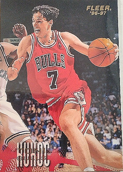 1996-97 Fleer #14 Toni Kukoc — front