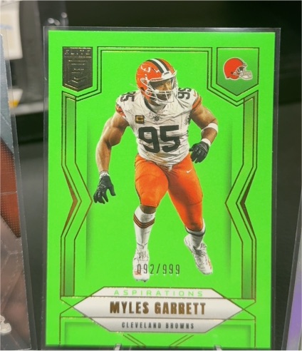 2025 Panini Donruss Elite #32 Myles Garrett — front
