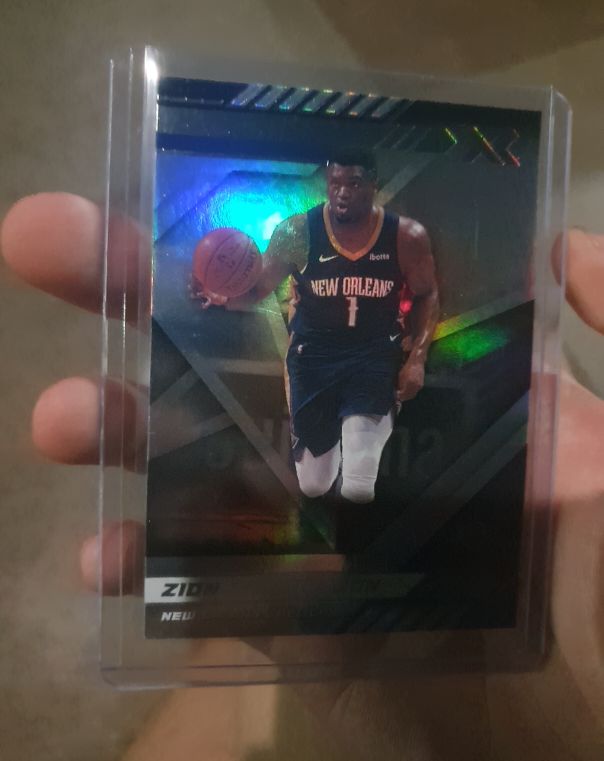 2020-21 Panini Flux #12 Zion Williamson — front