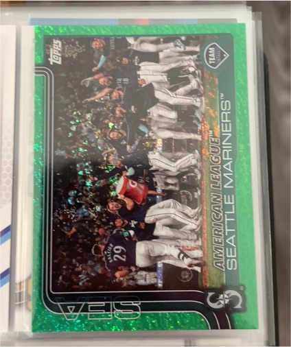 2025 Topps Series 1 #96 Seattle Mariners Team Card — front