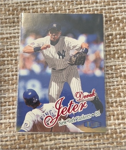 1998 Fleer Ultra #150 Derek Jeter — front