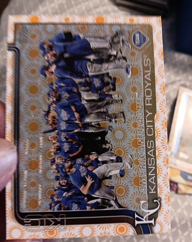 2025 Topps Series 2 #519 Kansas City Royals Team Card Holiday Sun Foil — front