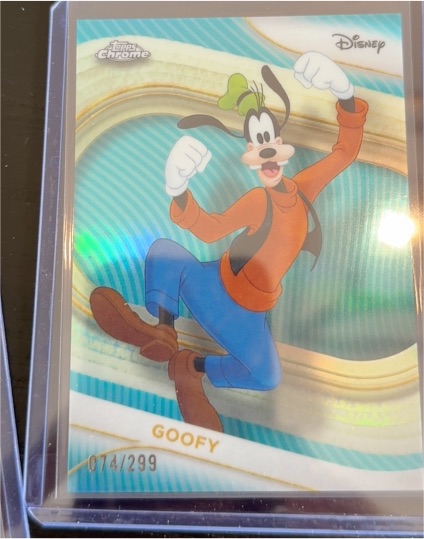 2025 Topps Chrome Disney #074 Goofy — front